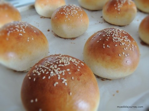 Hamburger Buns from myediblejourney.com