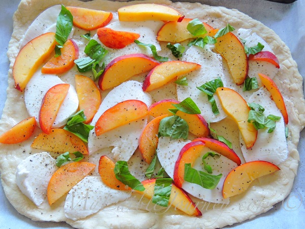 Peach Pizza |My Edible Journey