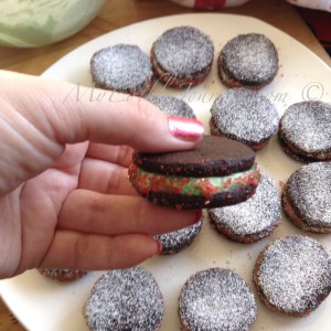 Chocolate mint sandwich cookies | My Edible Journey