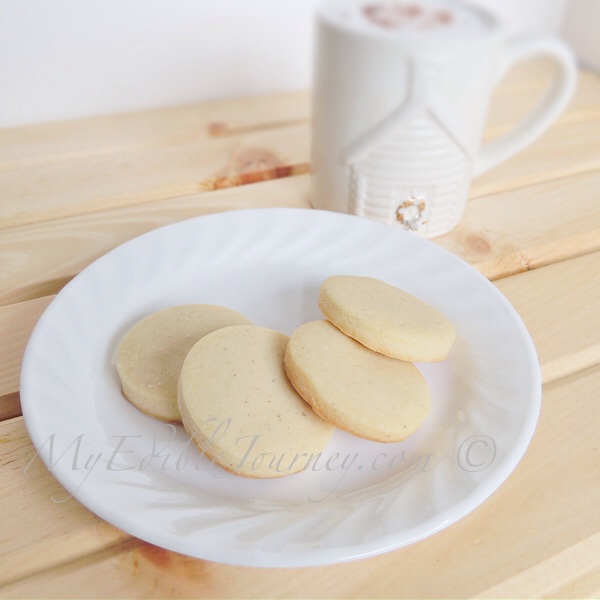 Vanilla Bean Shortbread Cookies | My Edible Journey